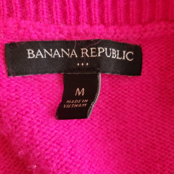 Banana Republic Hot Pink Crewneck Sweater Size Medium - Picture 5 of 5